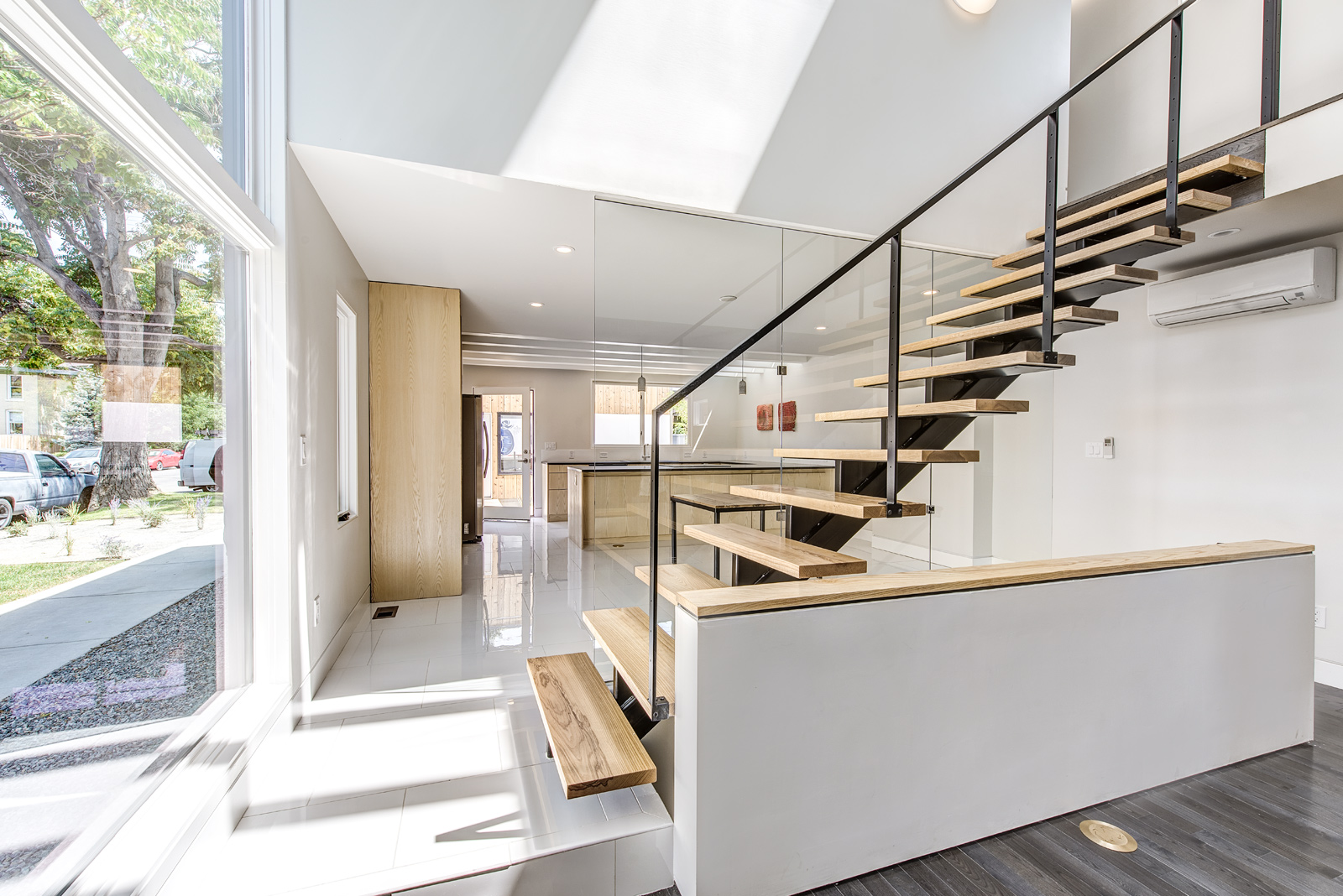 2256-Washington-St-Stair