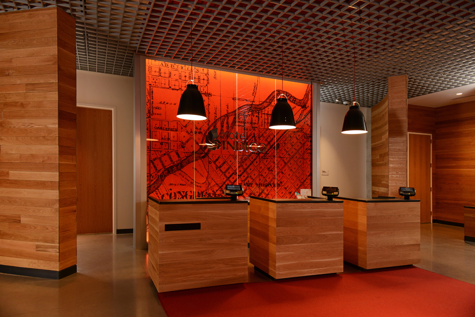 Hotel-Indigo-Front-Desk