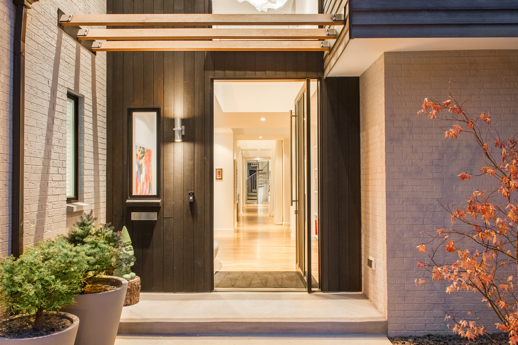 34 Polo Club Circle front entry