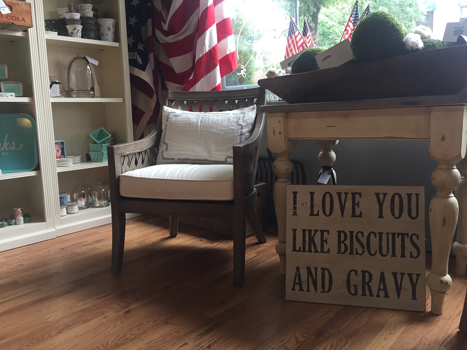 Farmhouse-Chairs-Signs