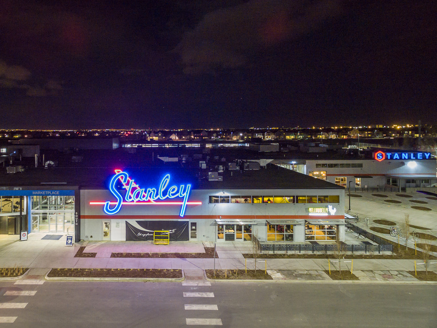 Stanley Marketplace at night