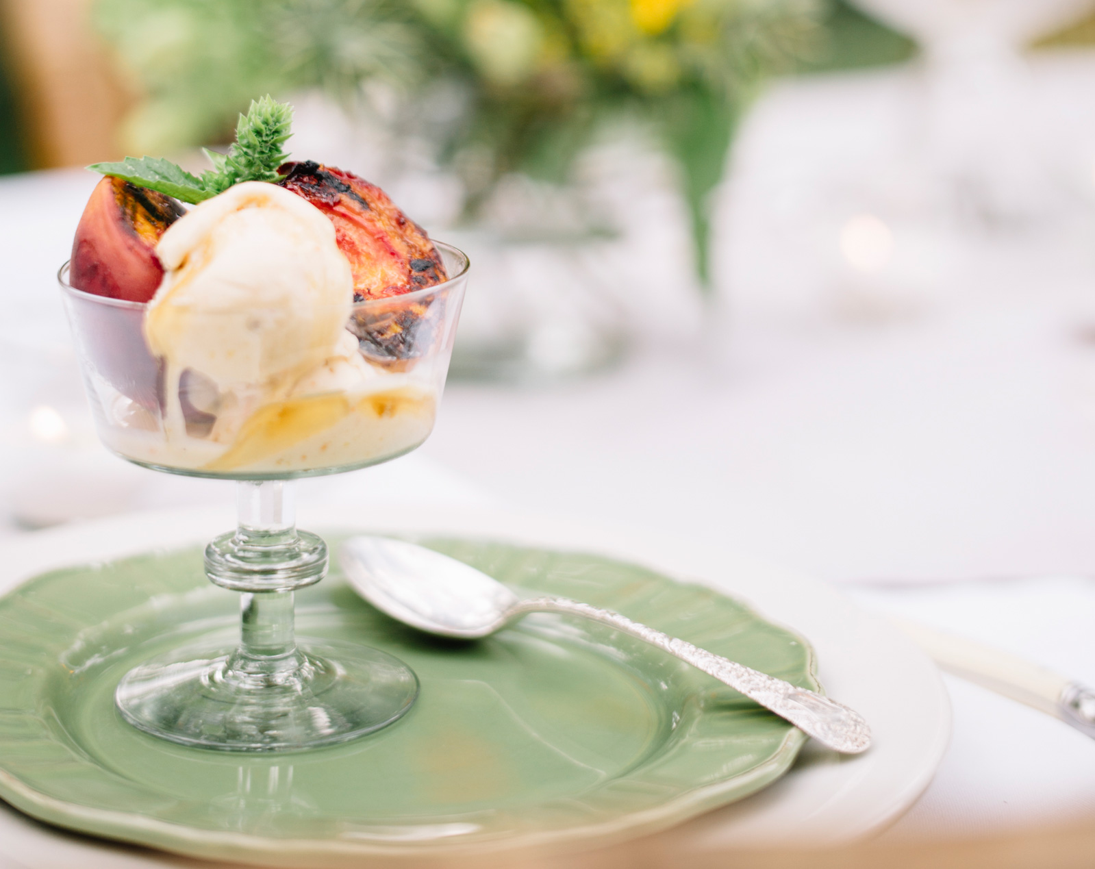 Grilled-Peaches-Ice-Cream-Honey