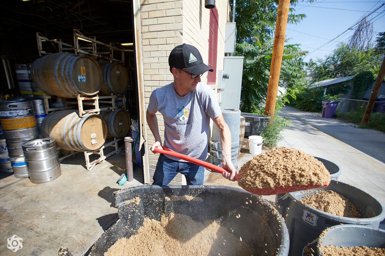 brewtography shoveling mash