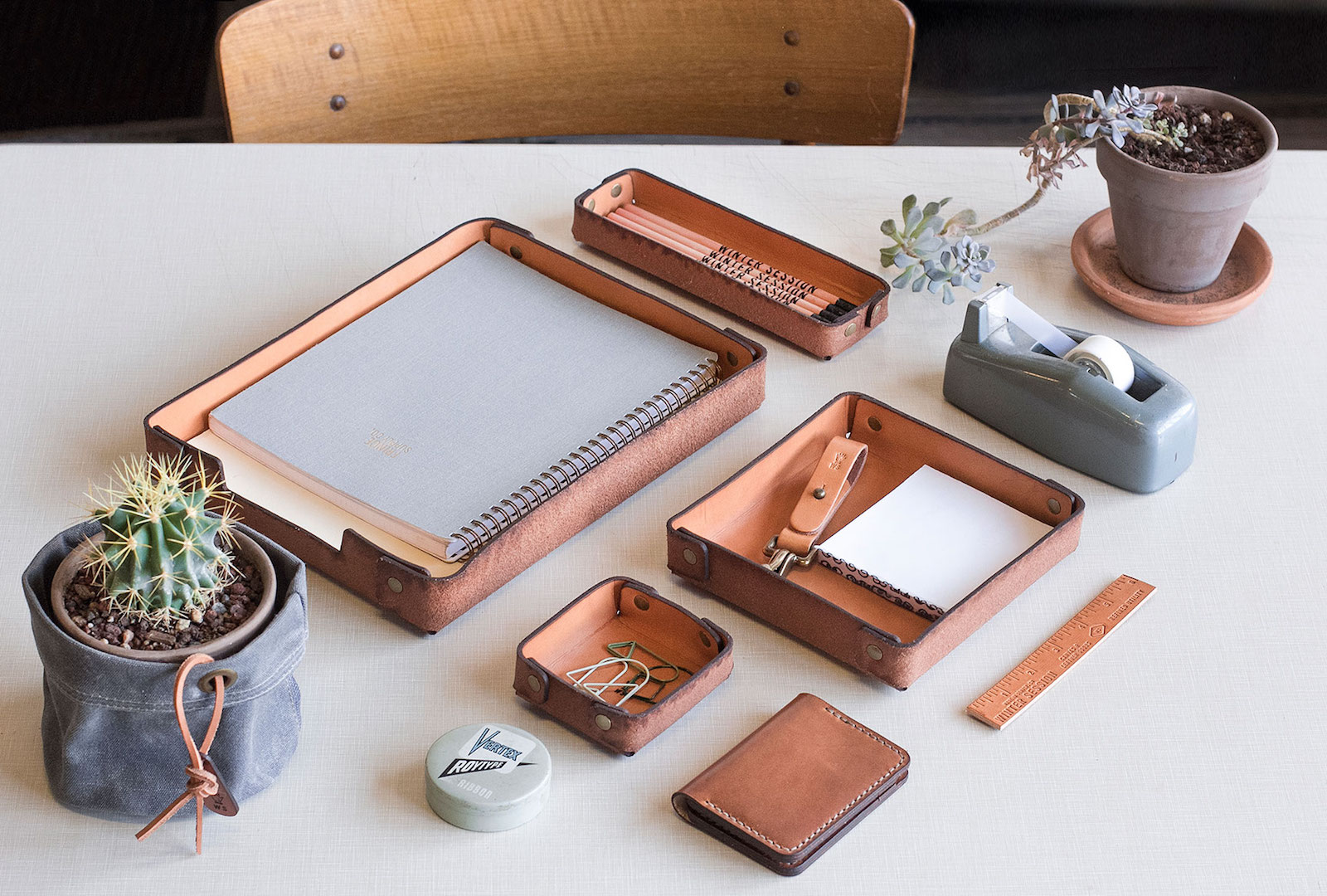 winter session tan desk set