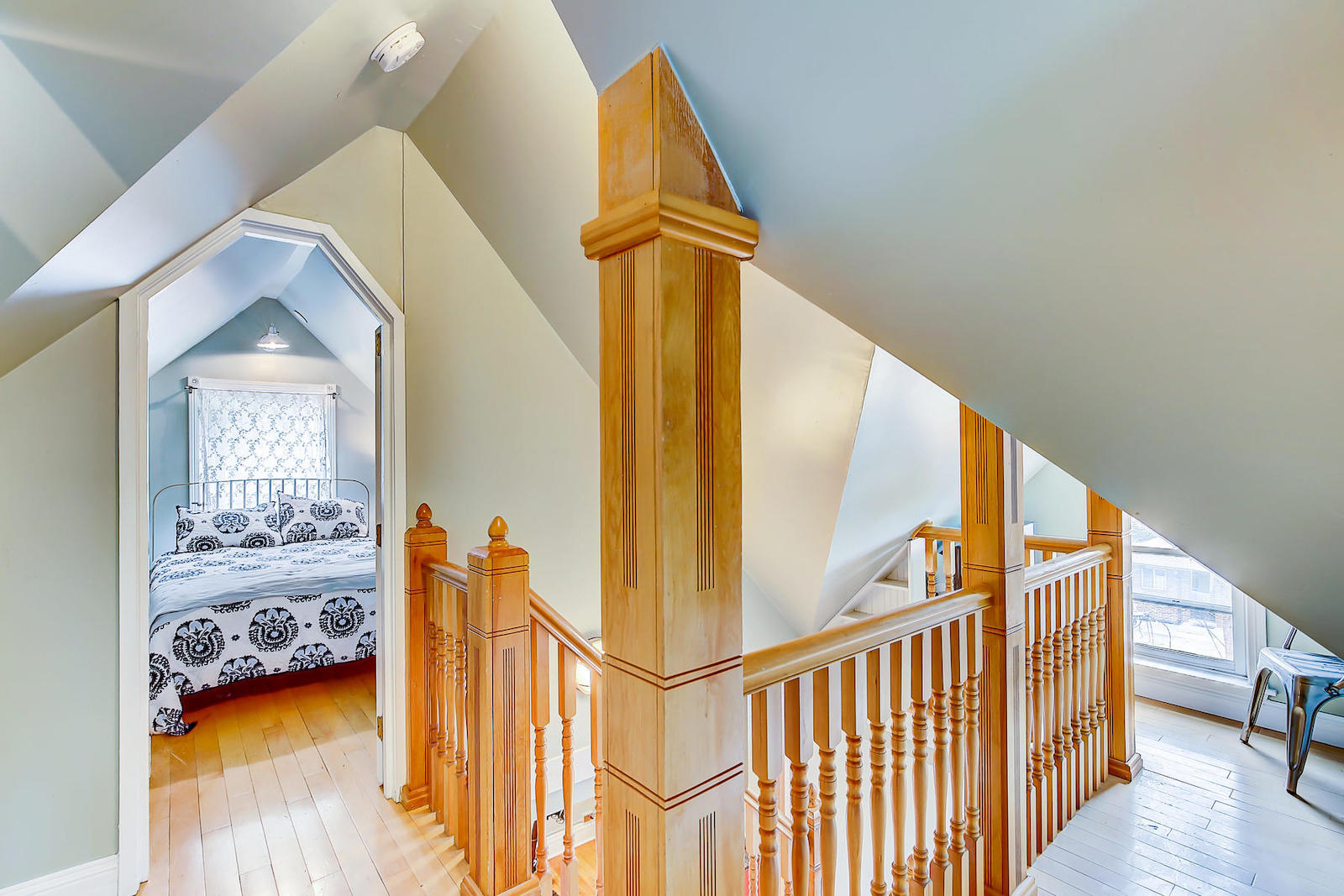 2222 Irving stair landing Photo courtesy of Live Urban Real Estate