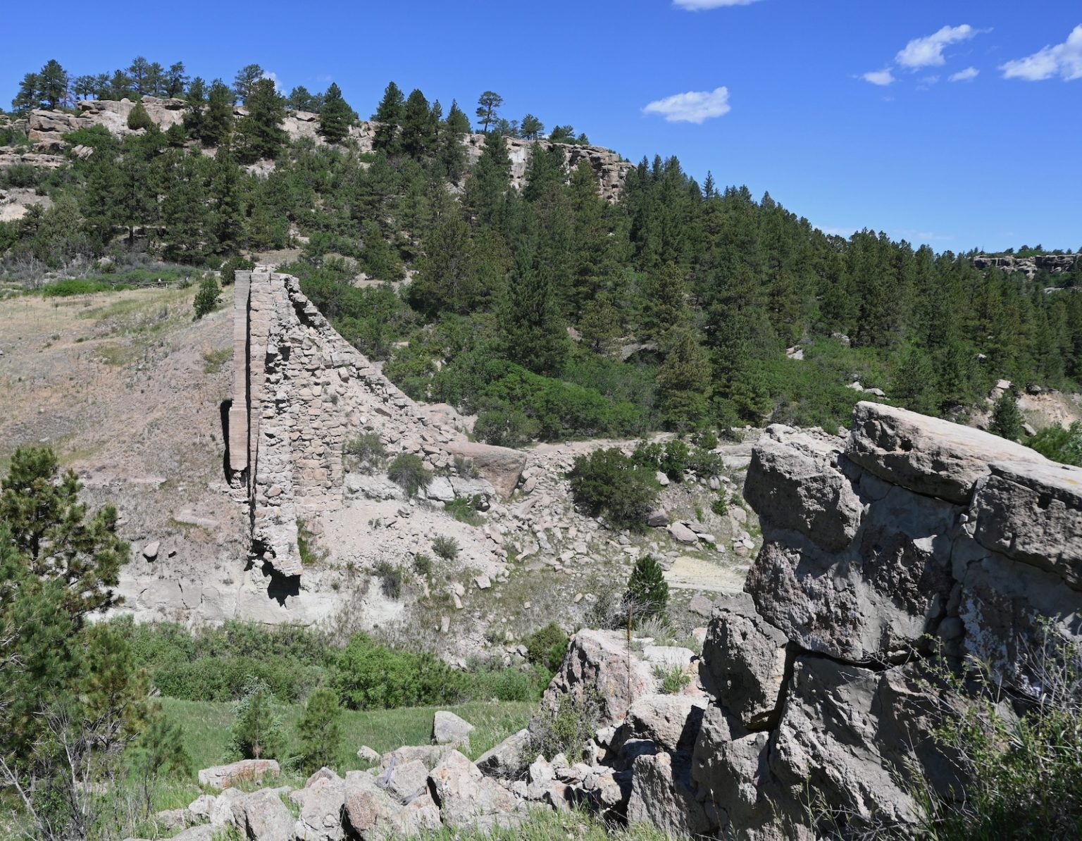 Hike Castlewood Canyon State Park's Rimrock Trail