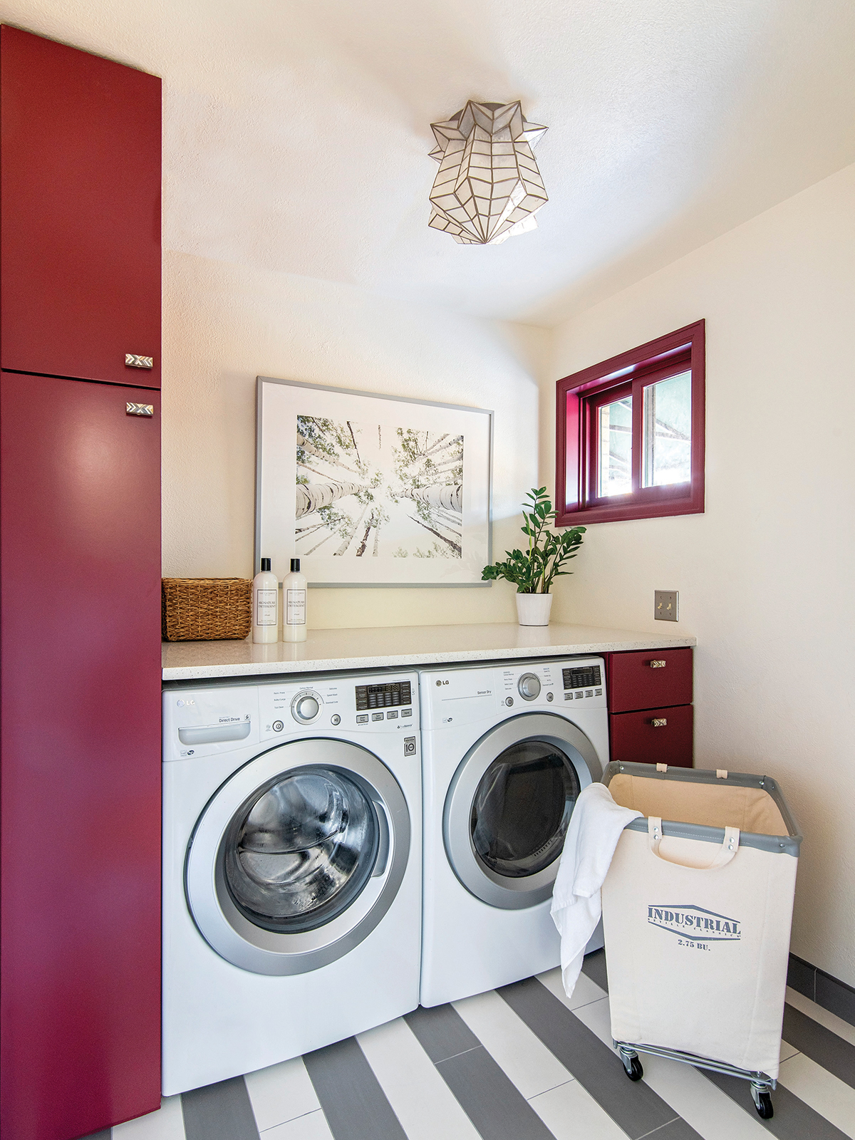 Laundry Link: 9 Laundry Rooms That Will Make You Want To Sort and Fold ...