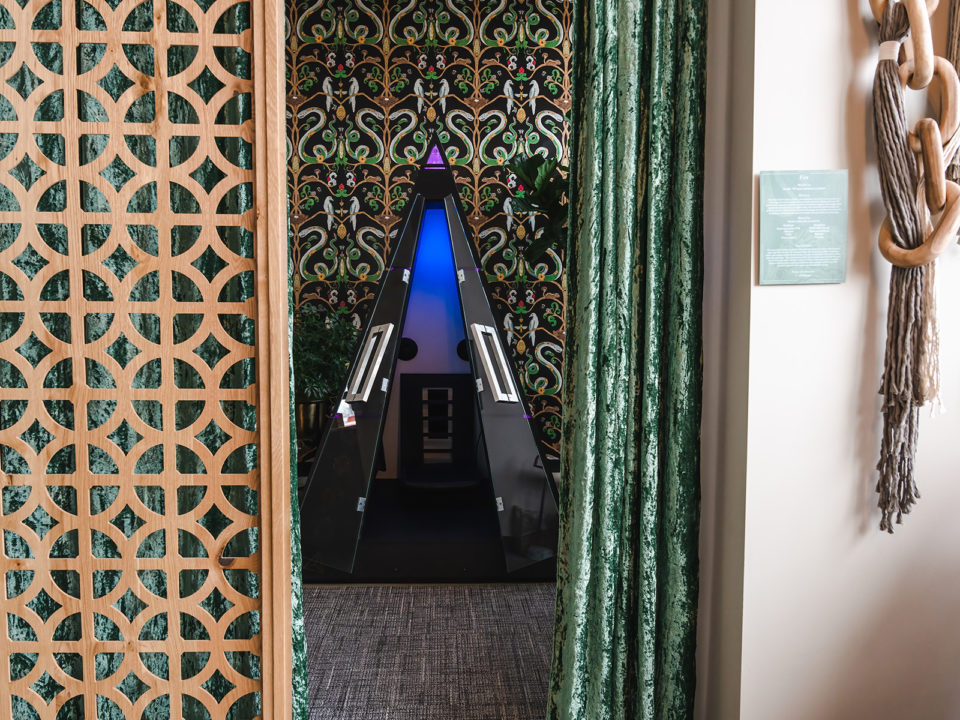 A triangle-shaped pod for VR experiences