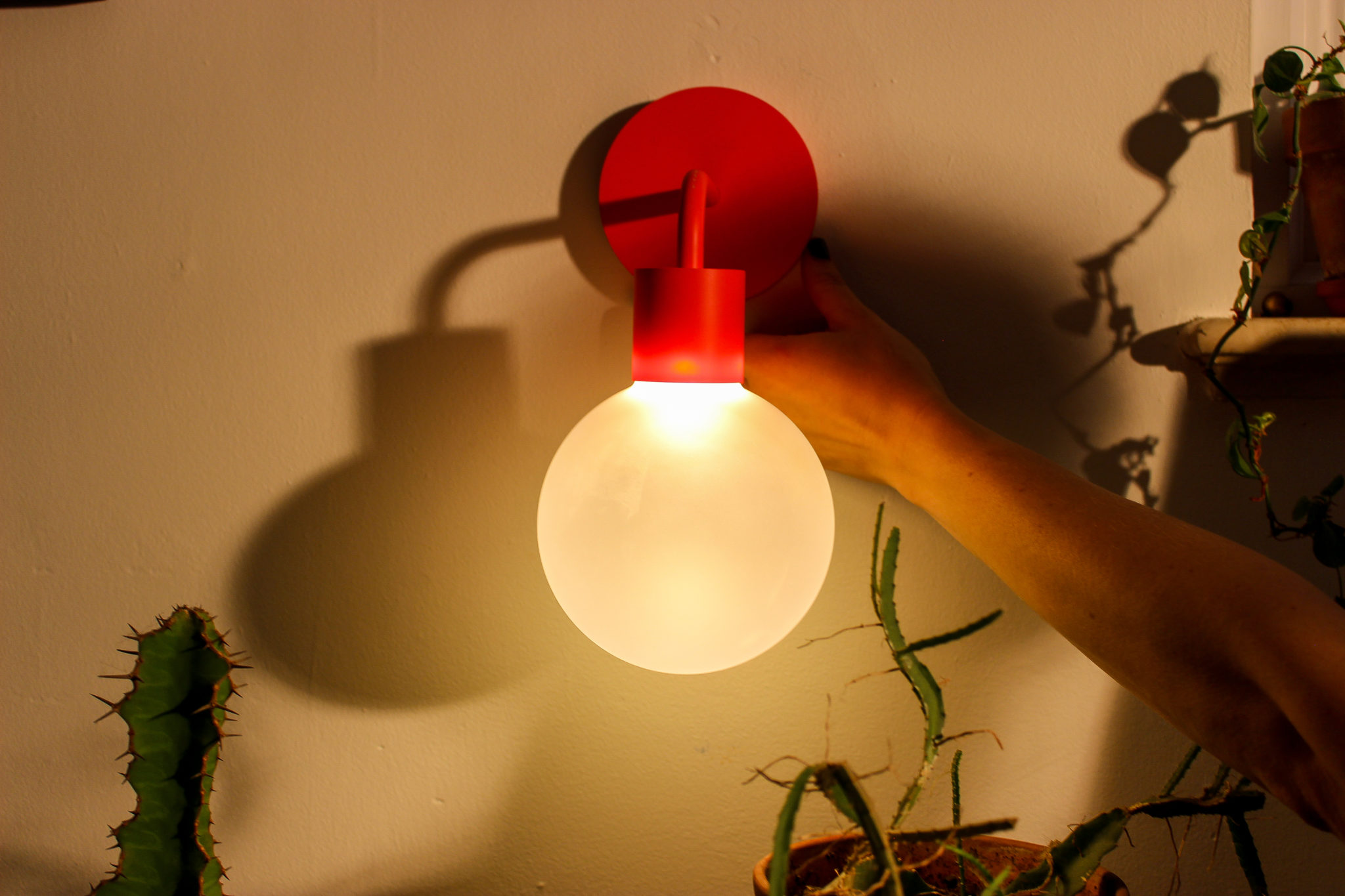Meet the Creators of Poplight, an EasytoInstall Wall Sconce 5280