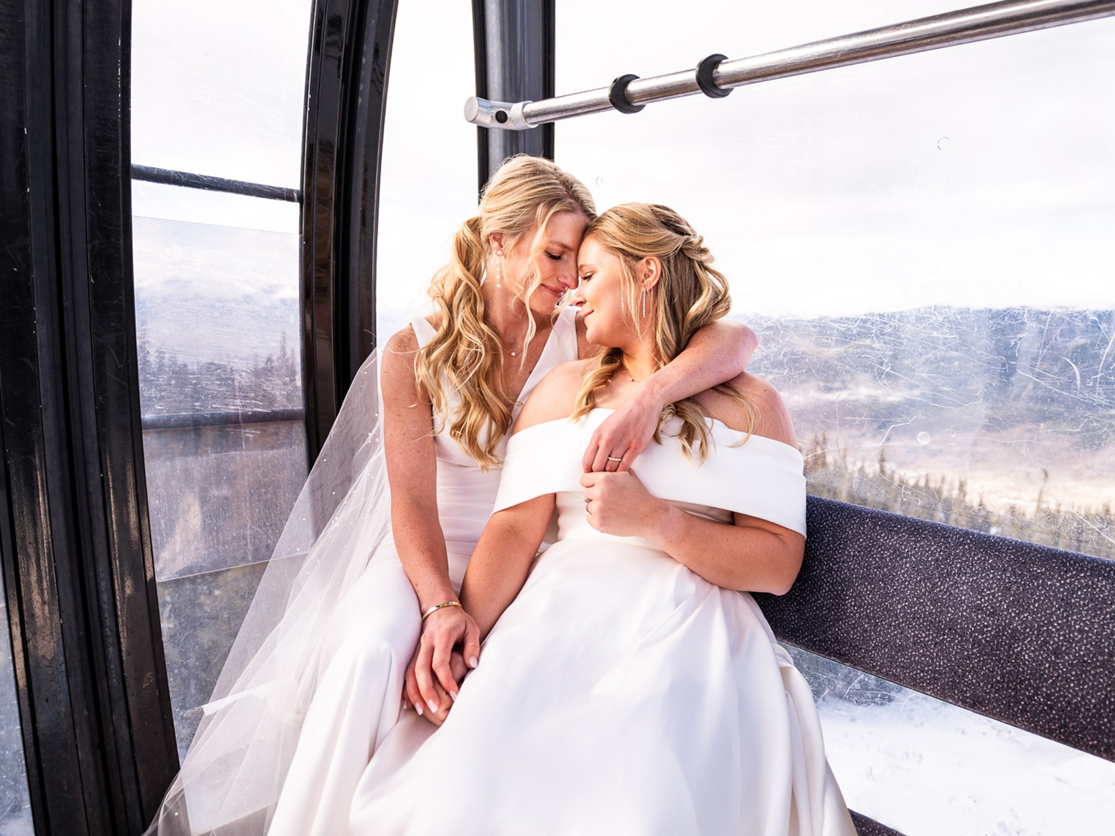 How Photographer @SkitheDay Captures Epic Ski Weddings - 5280