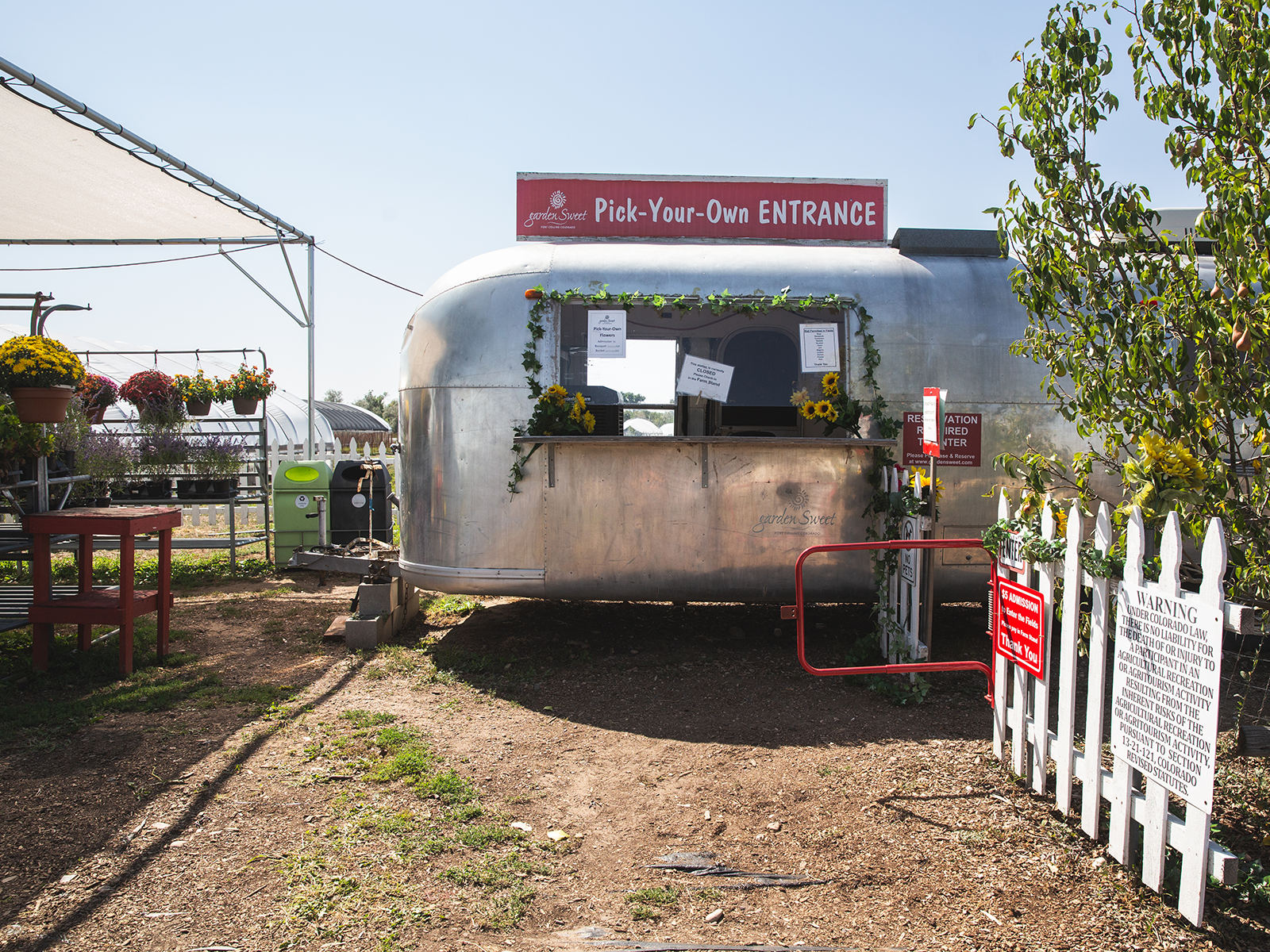 You-Pick entrance trailer at Garden Sweet