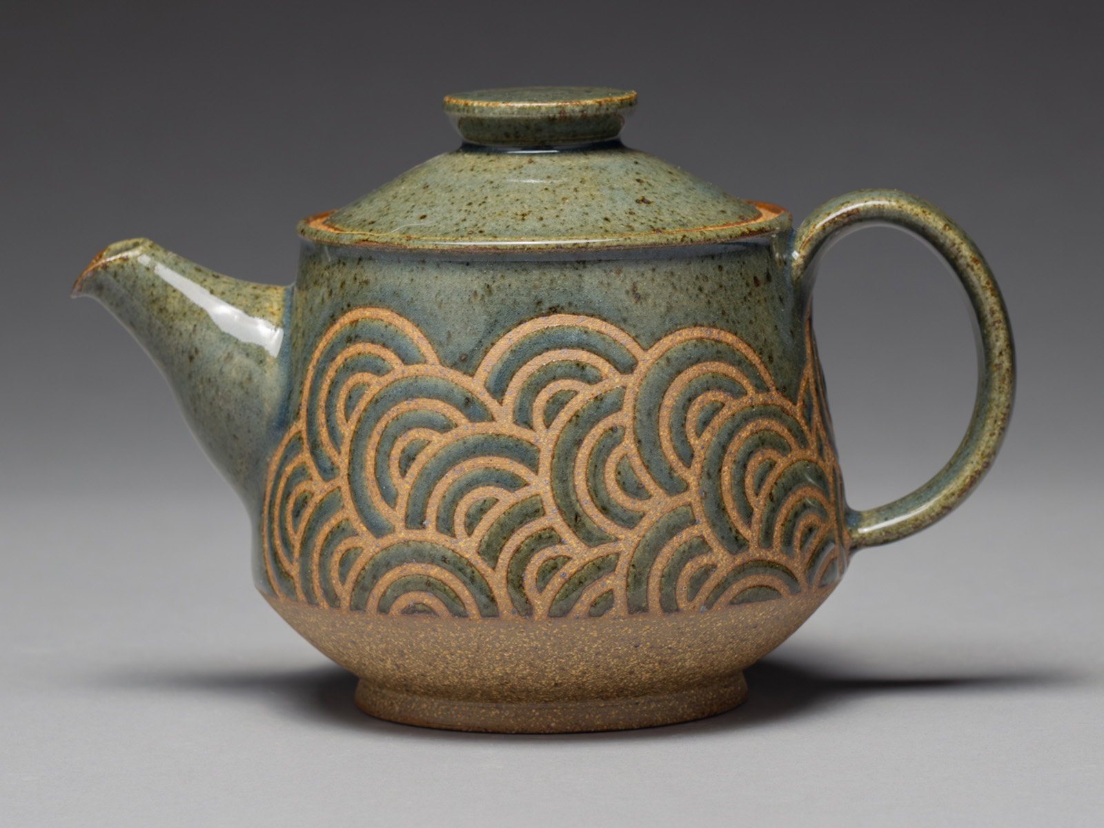 Ceramic teapot