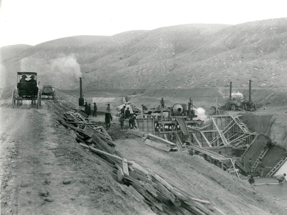 Old photo of a wagon along the High Line Canal