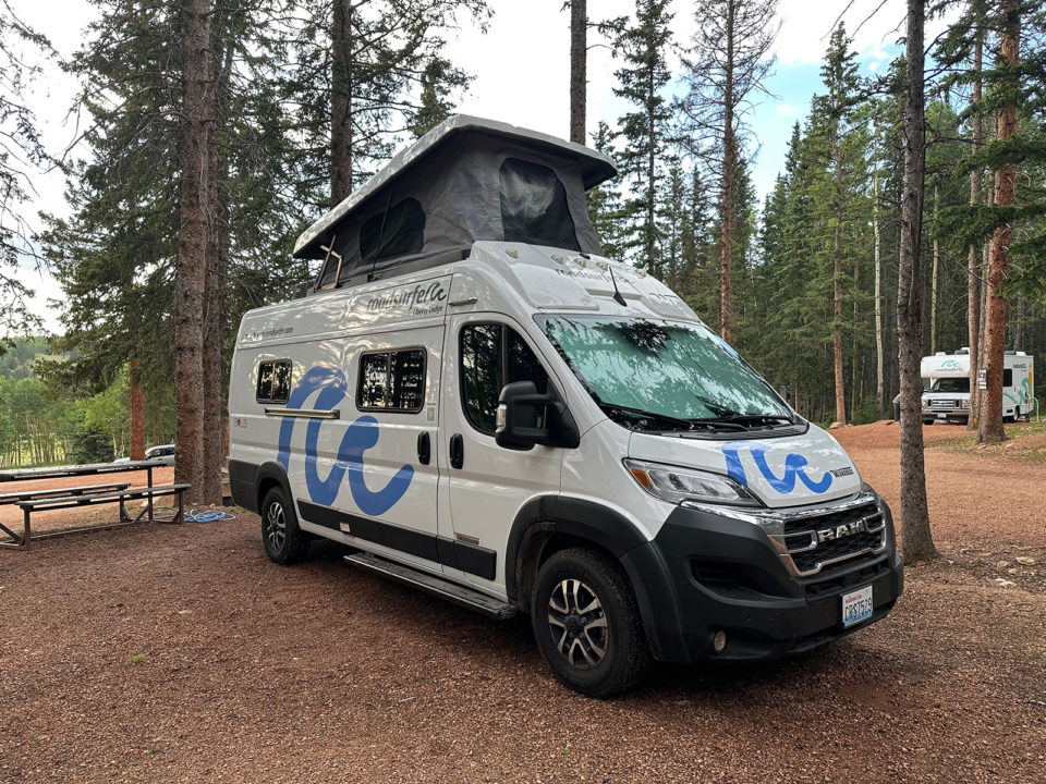 Roadsurfer Liberty Lodge van