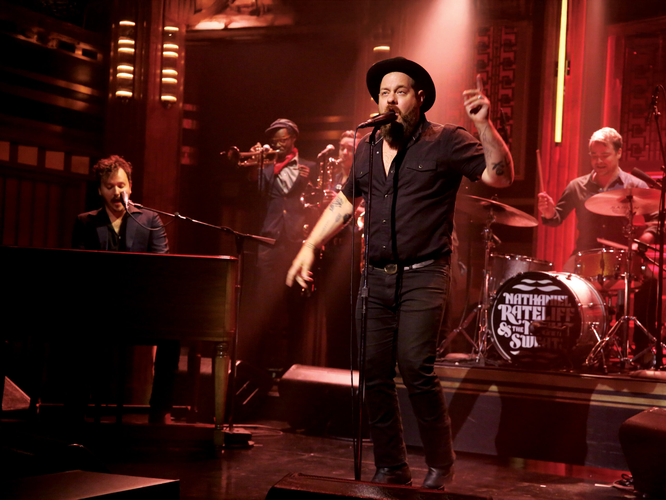 Nathaniel Rateliff & The Night Sweats on Jimmy Fallon in 2015