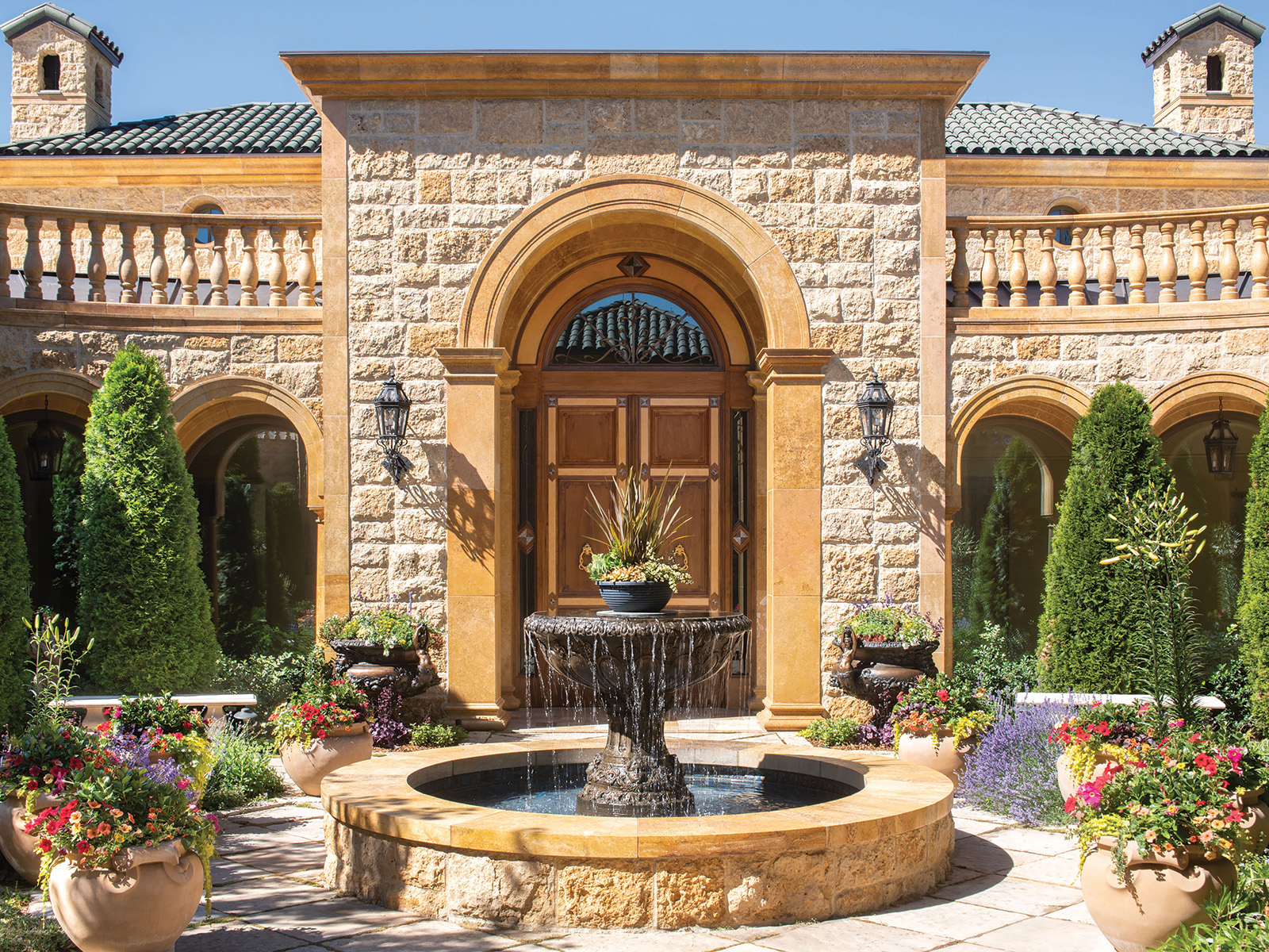 Courtyard with a fountain out front