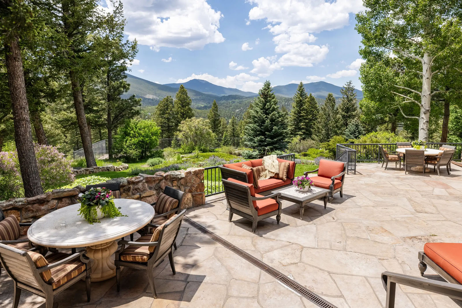 Outdoor sitting area