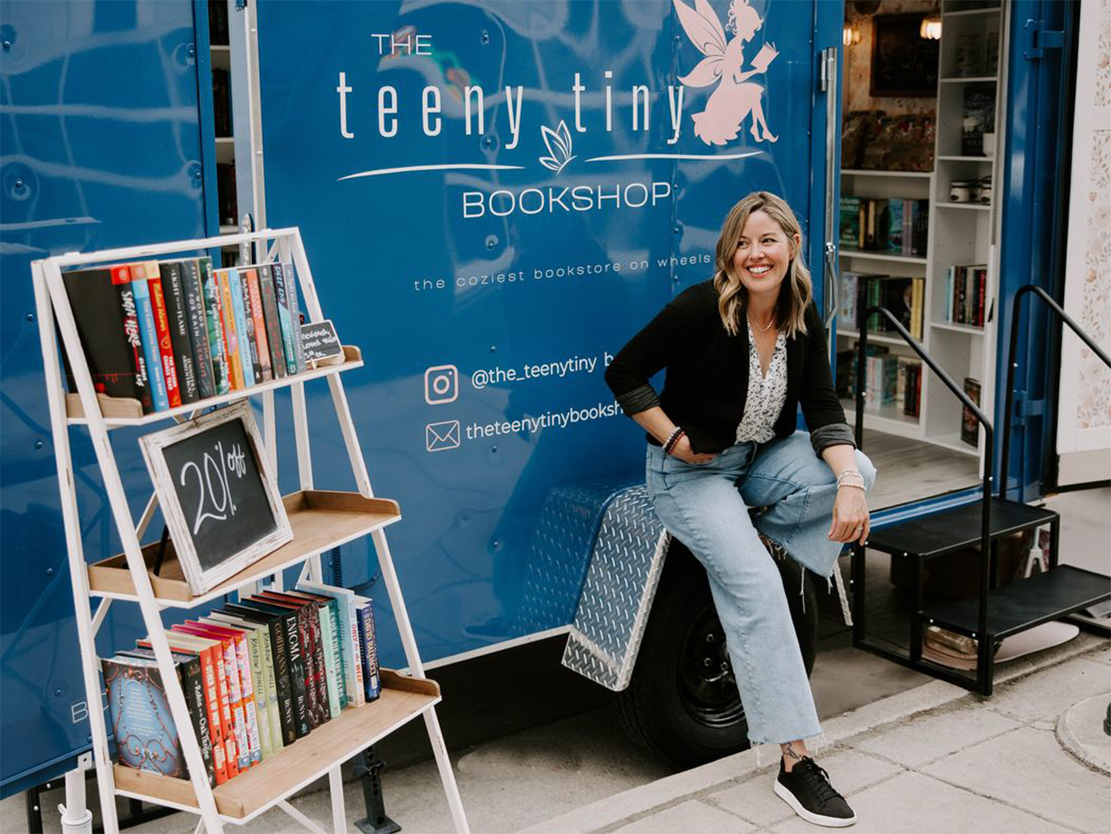 This Mobile Bookshop Proves Size Doesn’t Matter