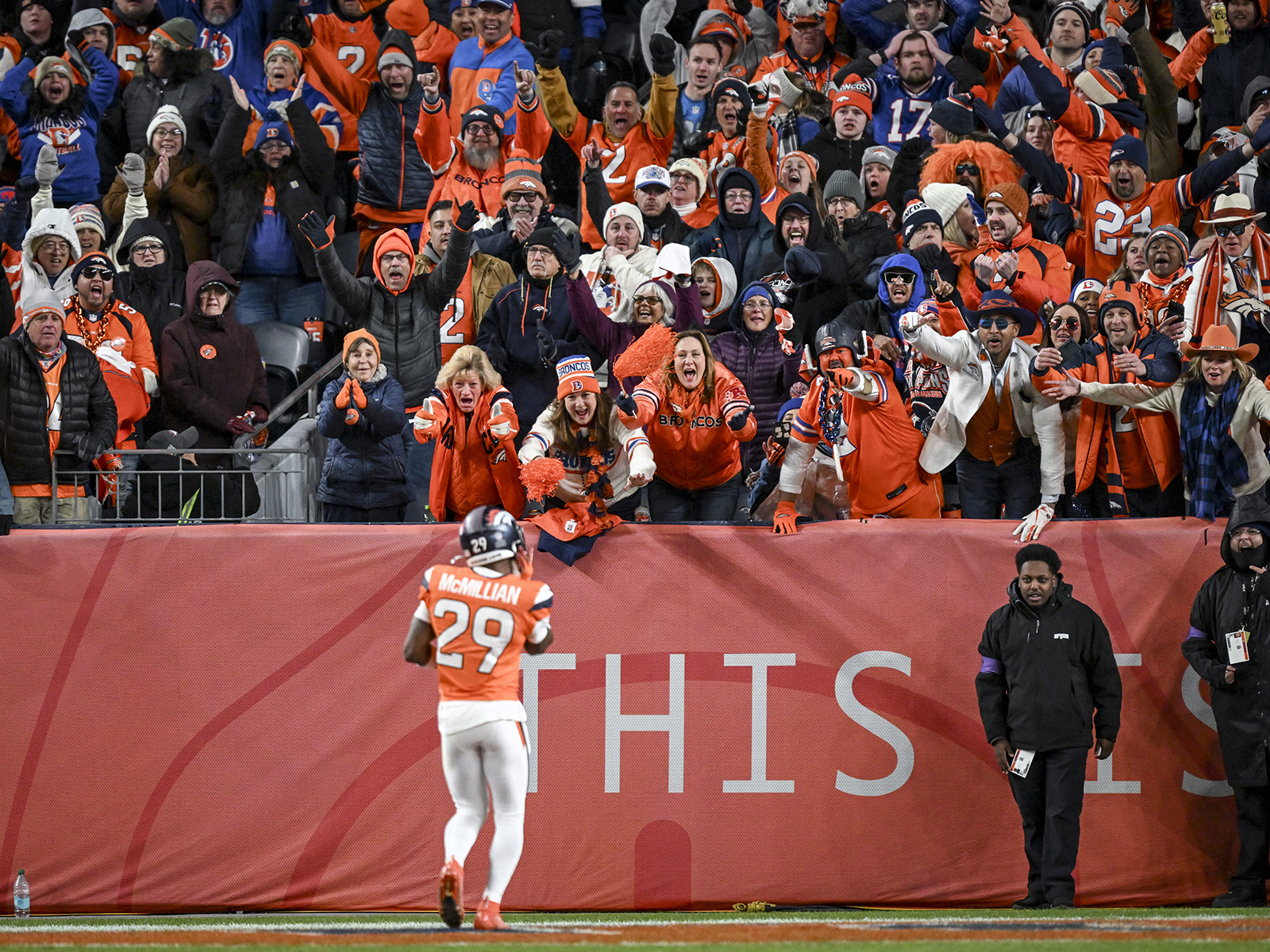 Ja’quan McMillian of the Denver Broncos in front of a bunch of fans