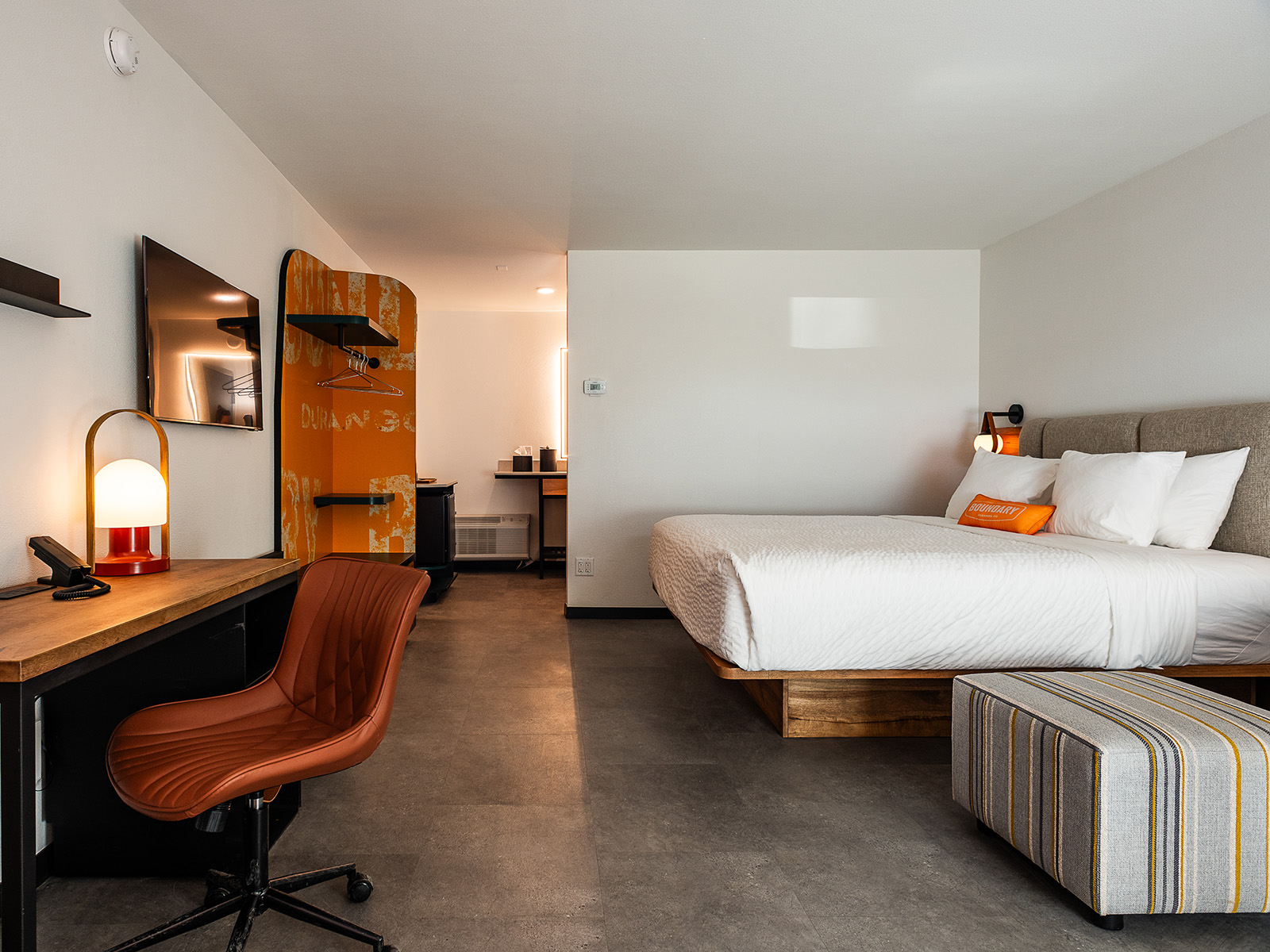 King-size guest room