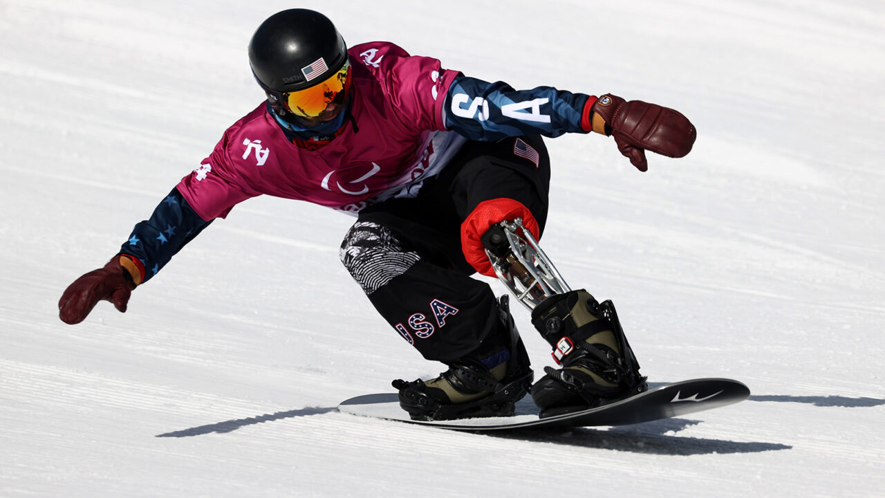 Noah Elliott competes in snowboard cross