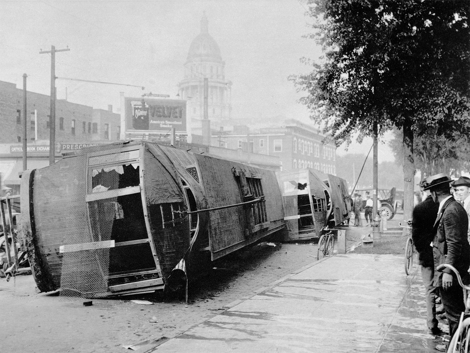 A run-down Denver train in 1920